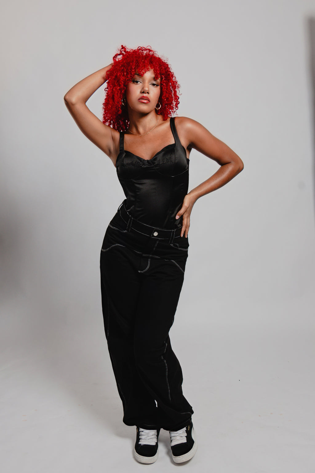 PANTALON NOIR SURPIQURES TAILLE HAUTE