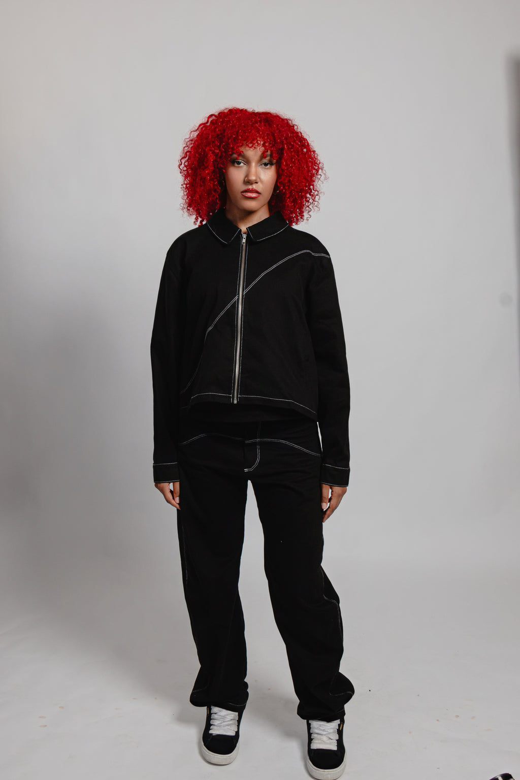 VESTE COURTE SURPIQURES