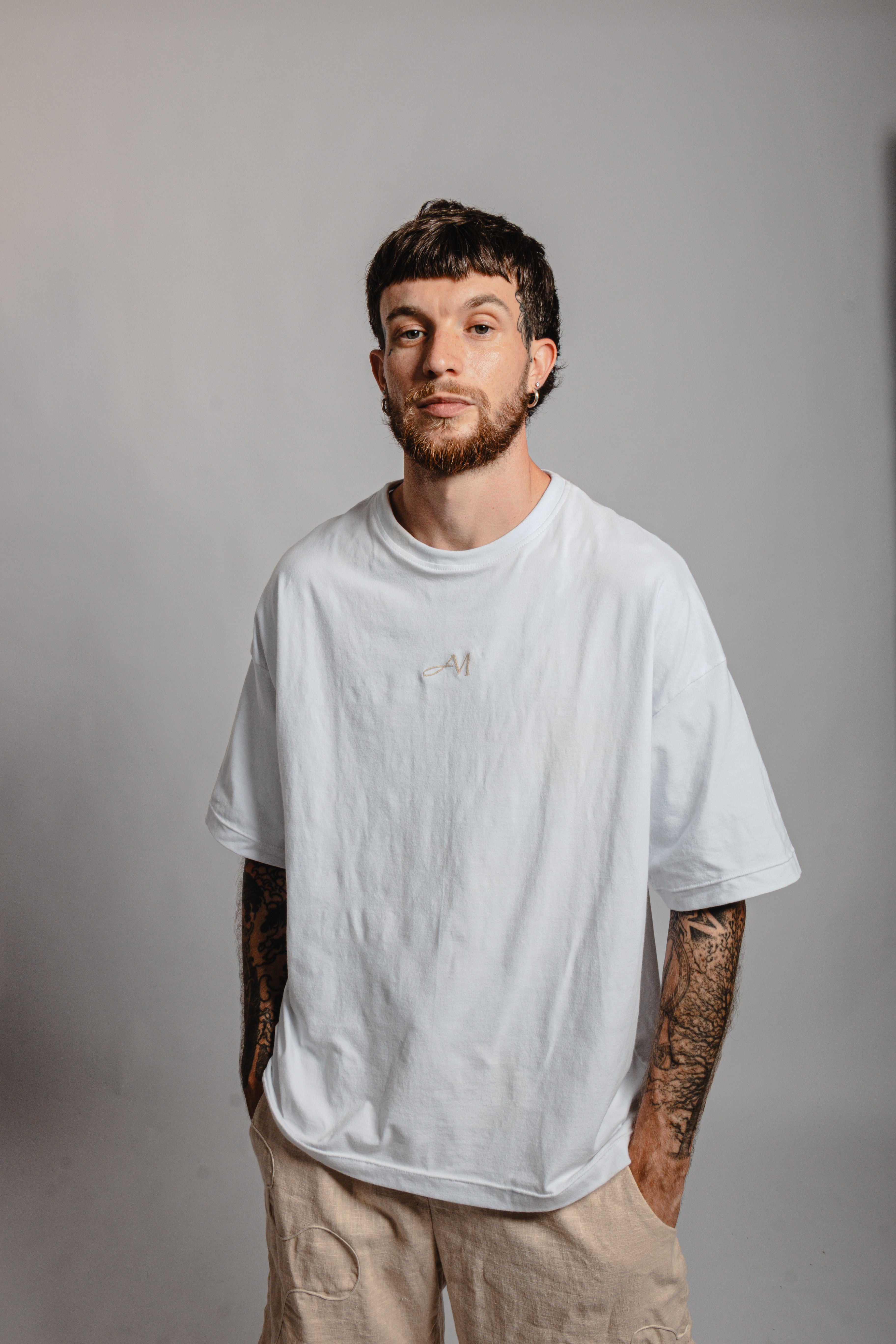 T-SHIRT BLANC LOGO BEIGE