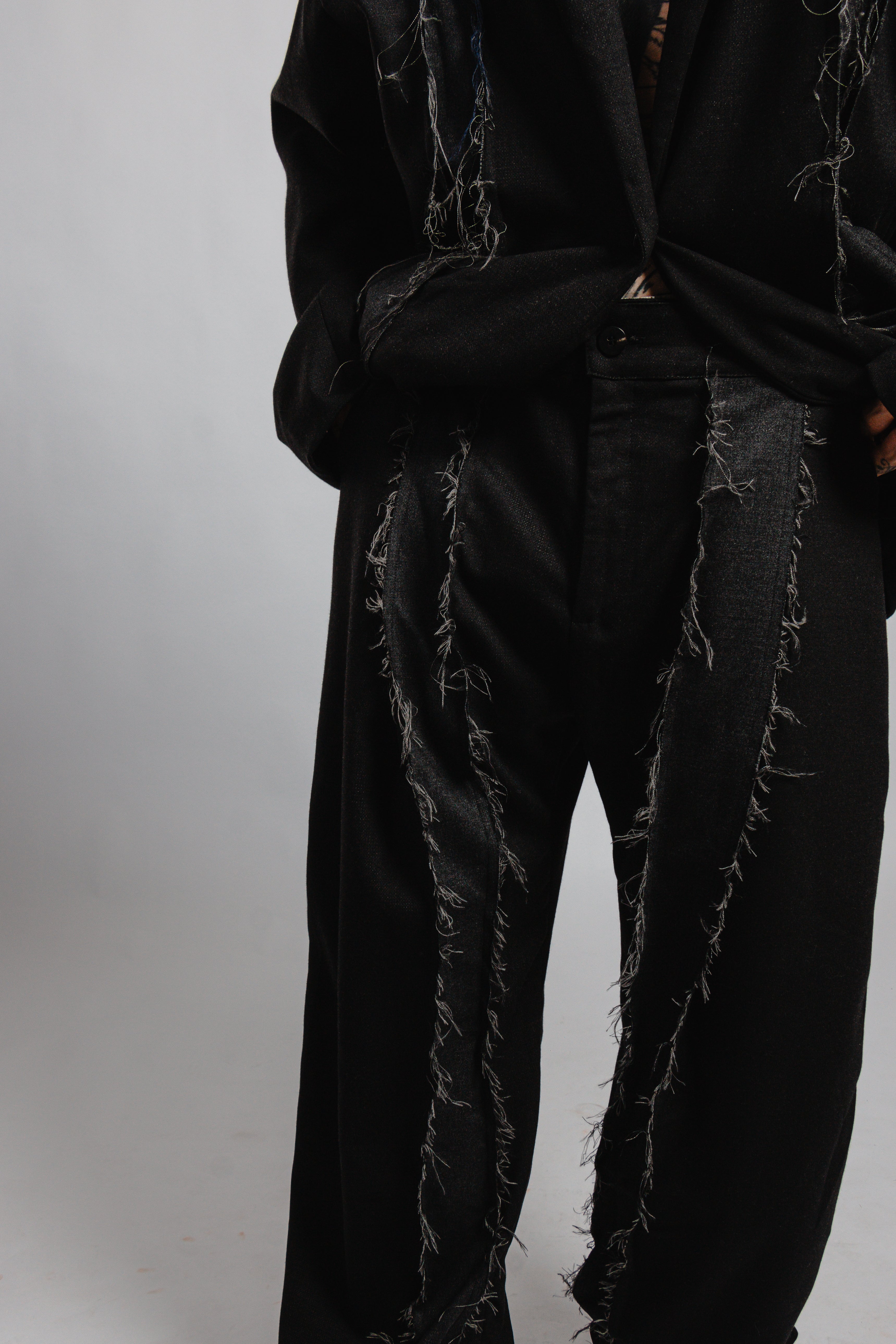 PANTALON NOIR EFFILOCHE