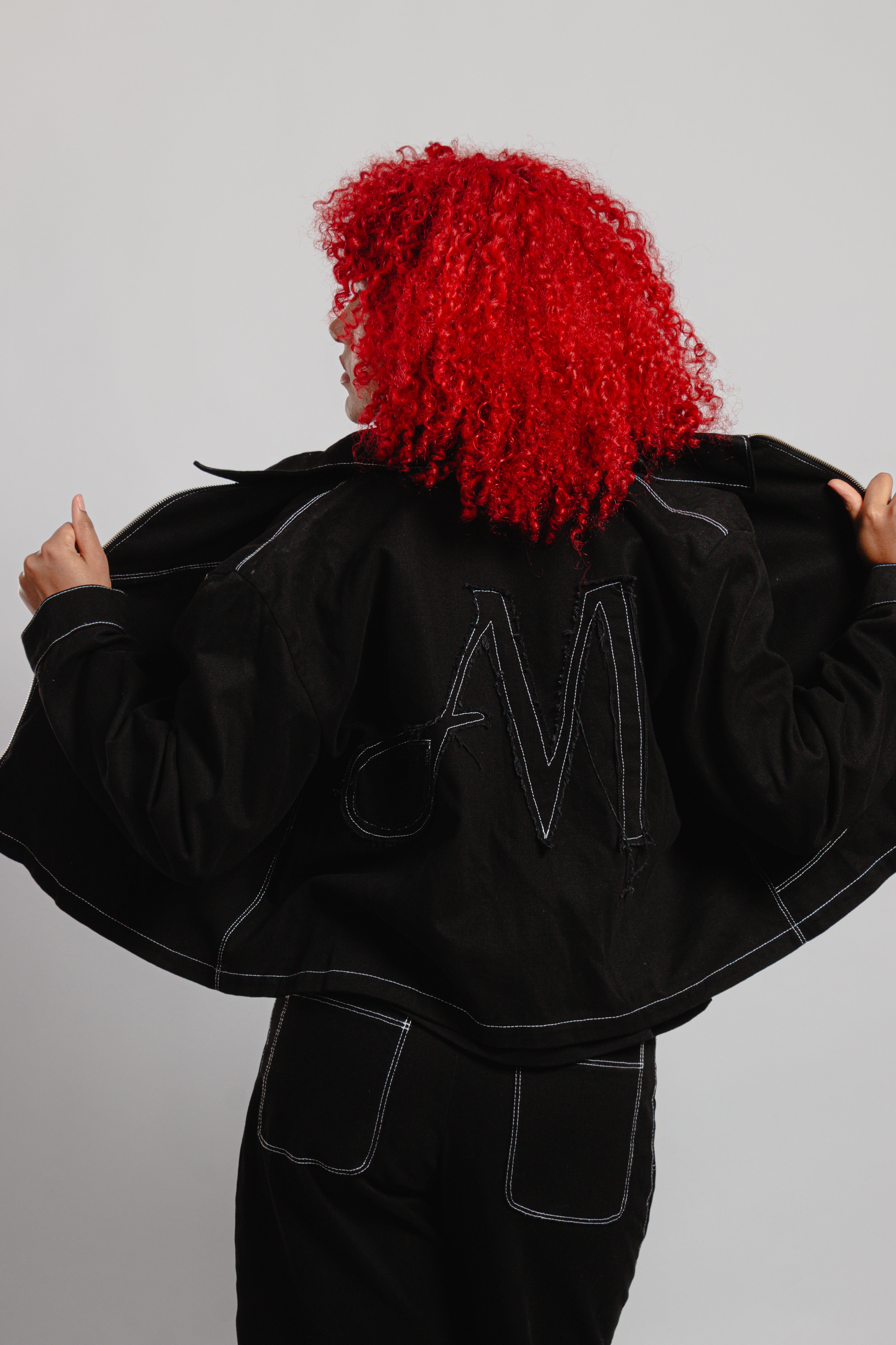 VESTE COURTE SURPIQURES