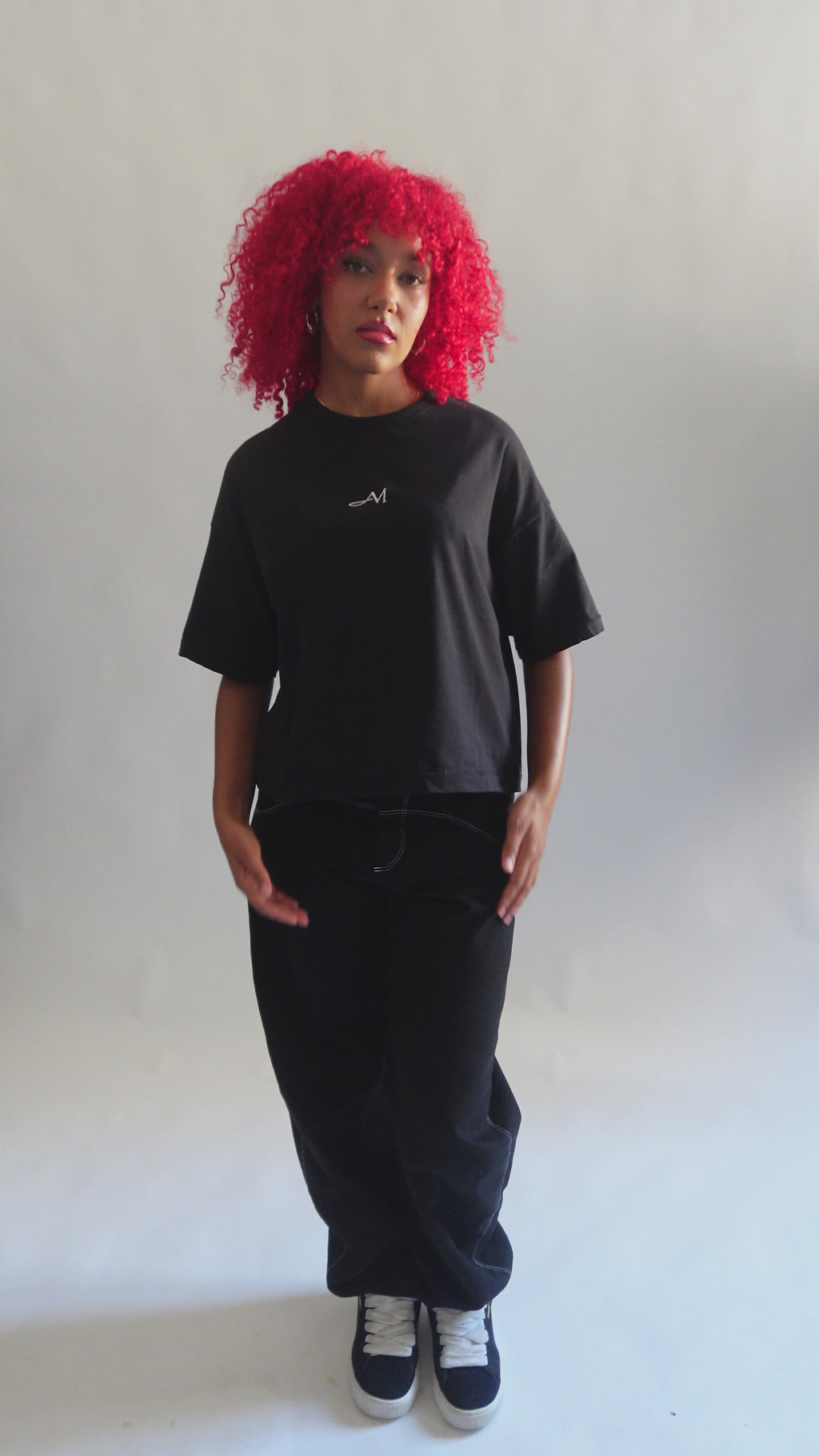 T-SHIRT COURT NOIR LOGO BLANC