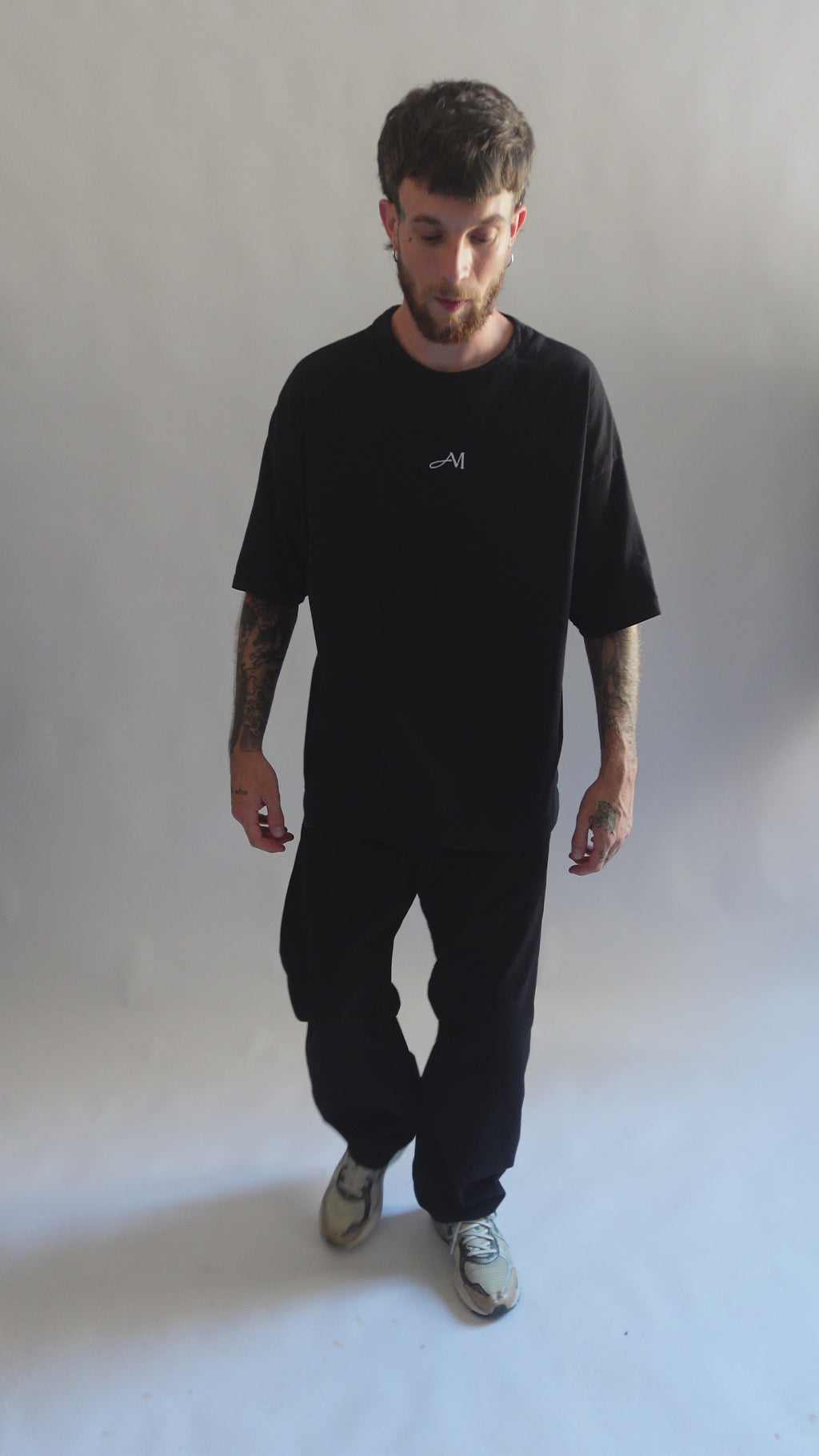 T-SHIRT NOIR LOGO BLANC
